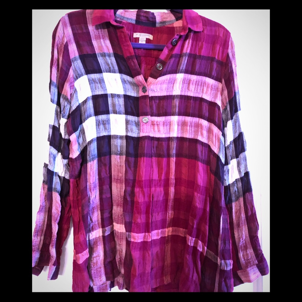 Burberry blouse💕💕💕💕💕